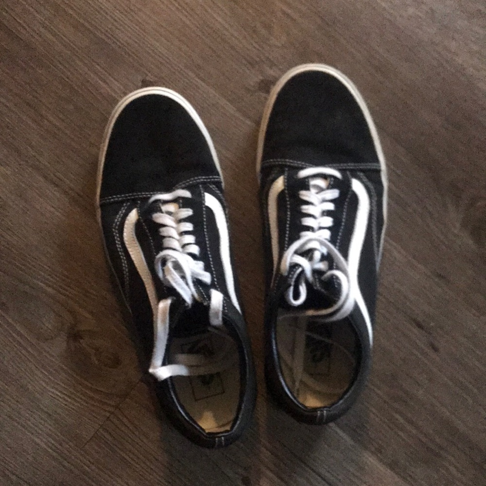 Black old school Vans